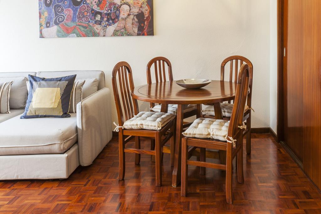 Apartment Camoes Deluxe Порту Екстер'єр фото