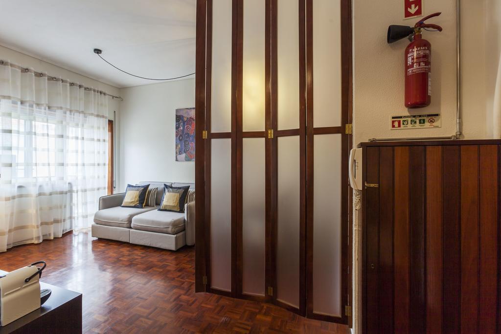 Apartment Camoes Deluxe Порту Екстер'єр фото